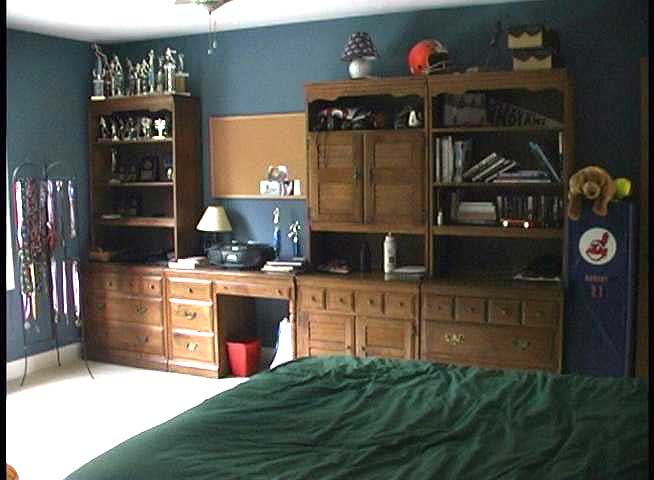 08AlexBedroom017